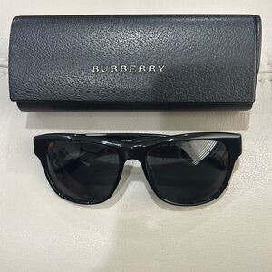 Burberry B4131 3001/87 56mm Black
Novacheck Sunglasses